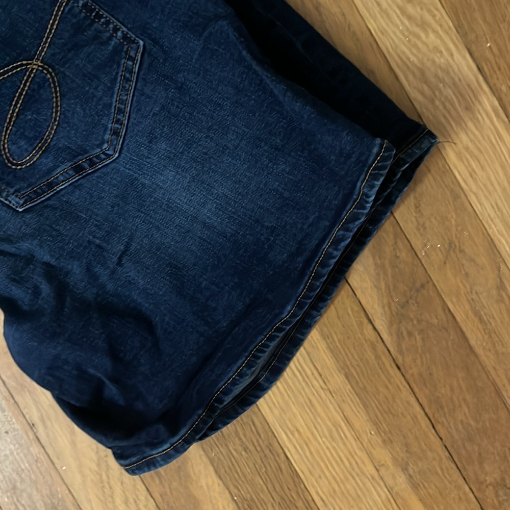 Seven7 Blue Jean Weekend Shorts SZ 16 Perfect Stretch Zip Up. Like New. - Picture 7 of 8